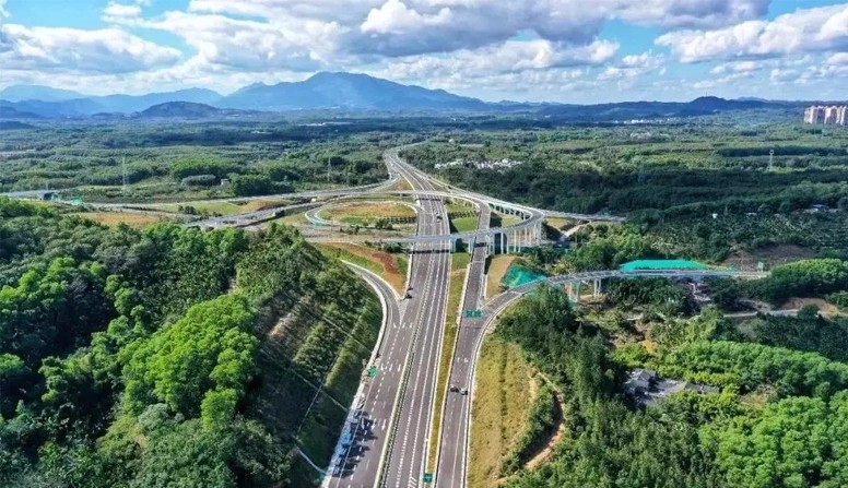 海南省萬(wàn)寧至洋浦高速公路第二代建段環(huán)境保護(hù)、景觀(guān)及服務(wù)設(shè)施工程(項(xiàng)目名稱(chēng))